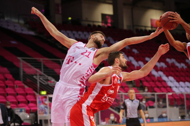 于他常规赛 于他常规赛